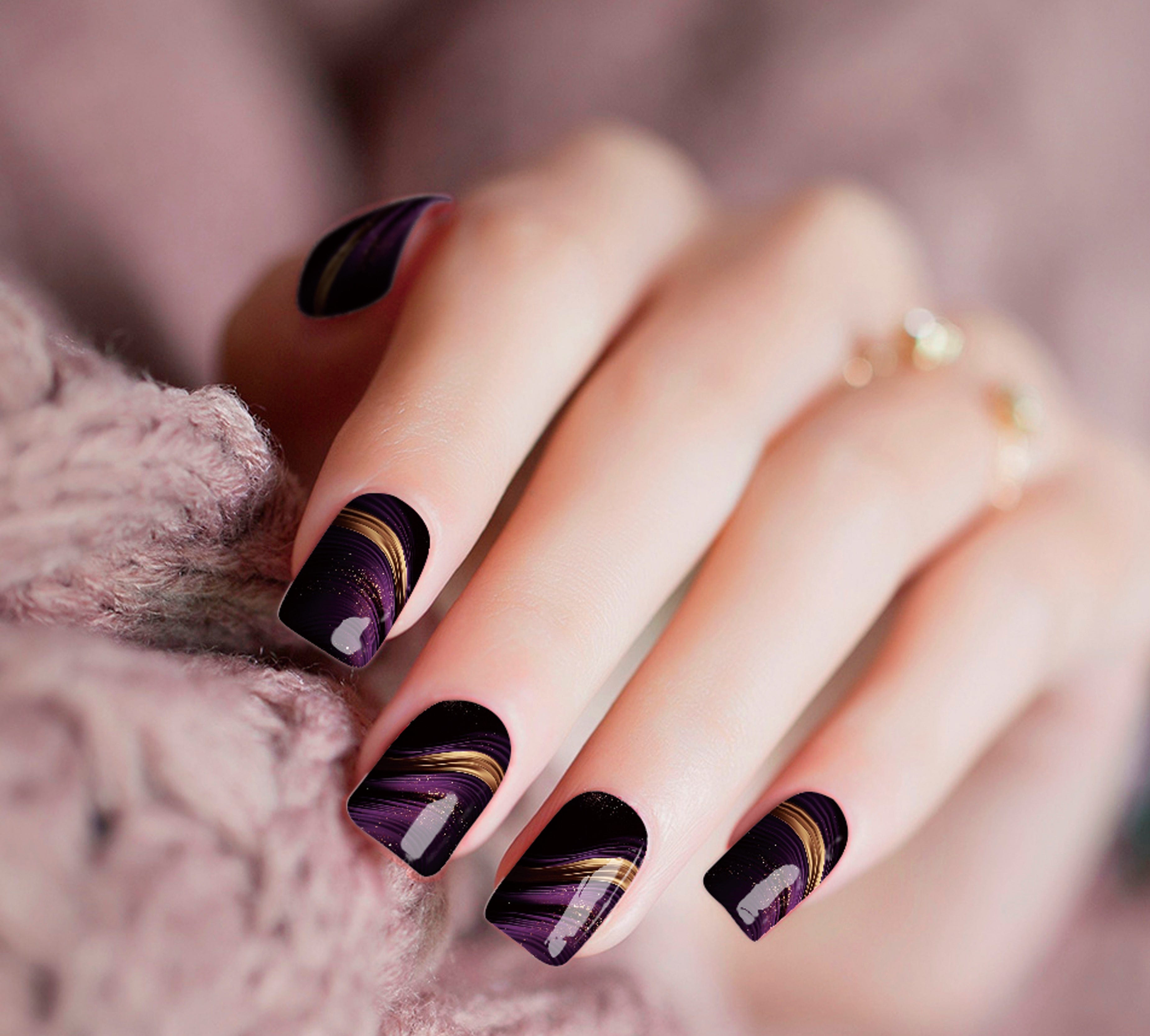 Ultra Violet Swirl